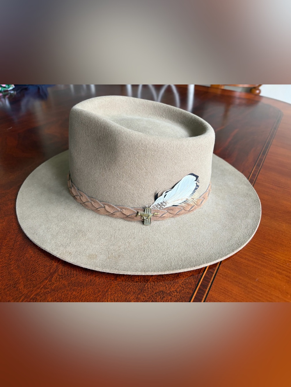 Felt rancher cowboy hat